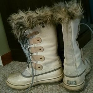 Winter boots